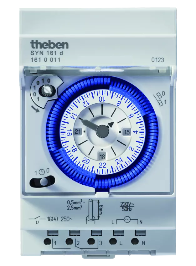 Series-mounted 24-hour time switch, segments, 3 TE