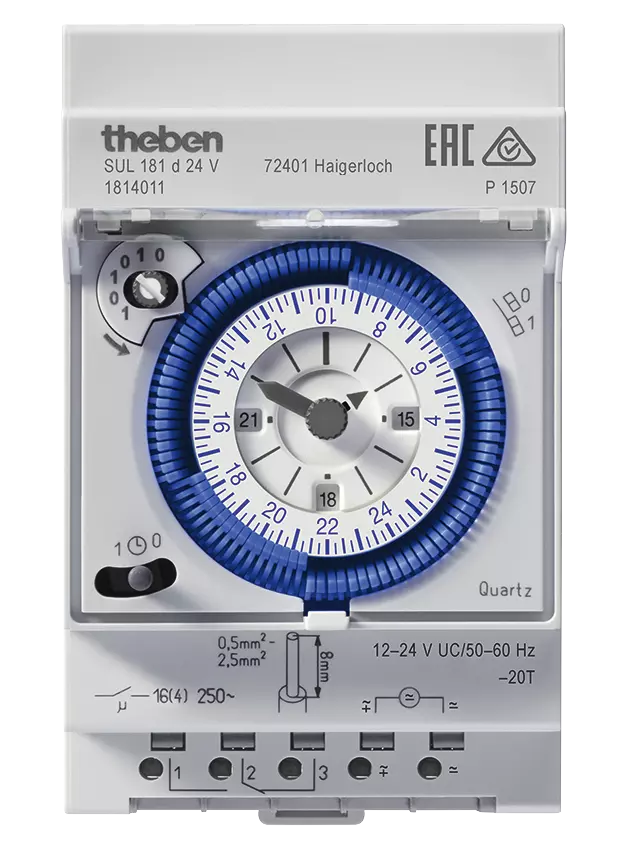 Series-mounted 24-hour time switch, power reserve, 12-24 V DC