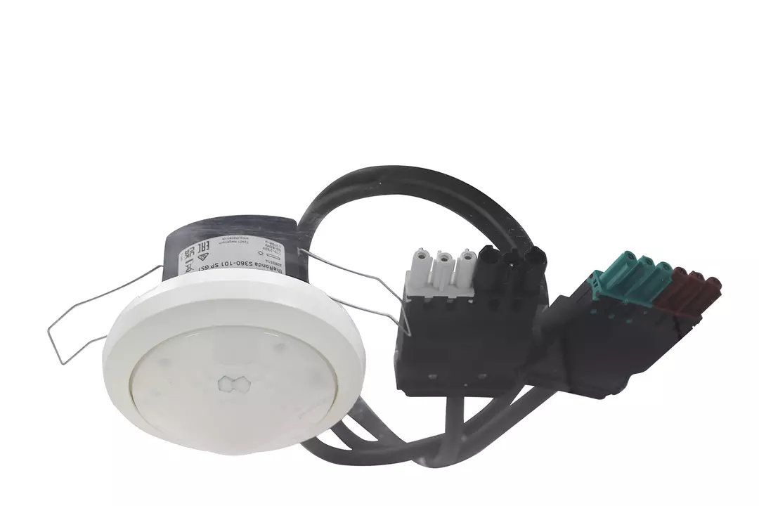 Presence detector (PIR), with cable and Wieland GST18 plugs, detection range 8 m, 1 x light, 1 push-button input, 1 secondary input