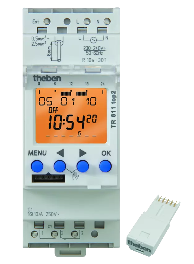 Series-mounted digital timer, 1 channel, 7 days, text line, plug-in, 2 TE